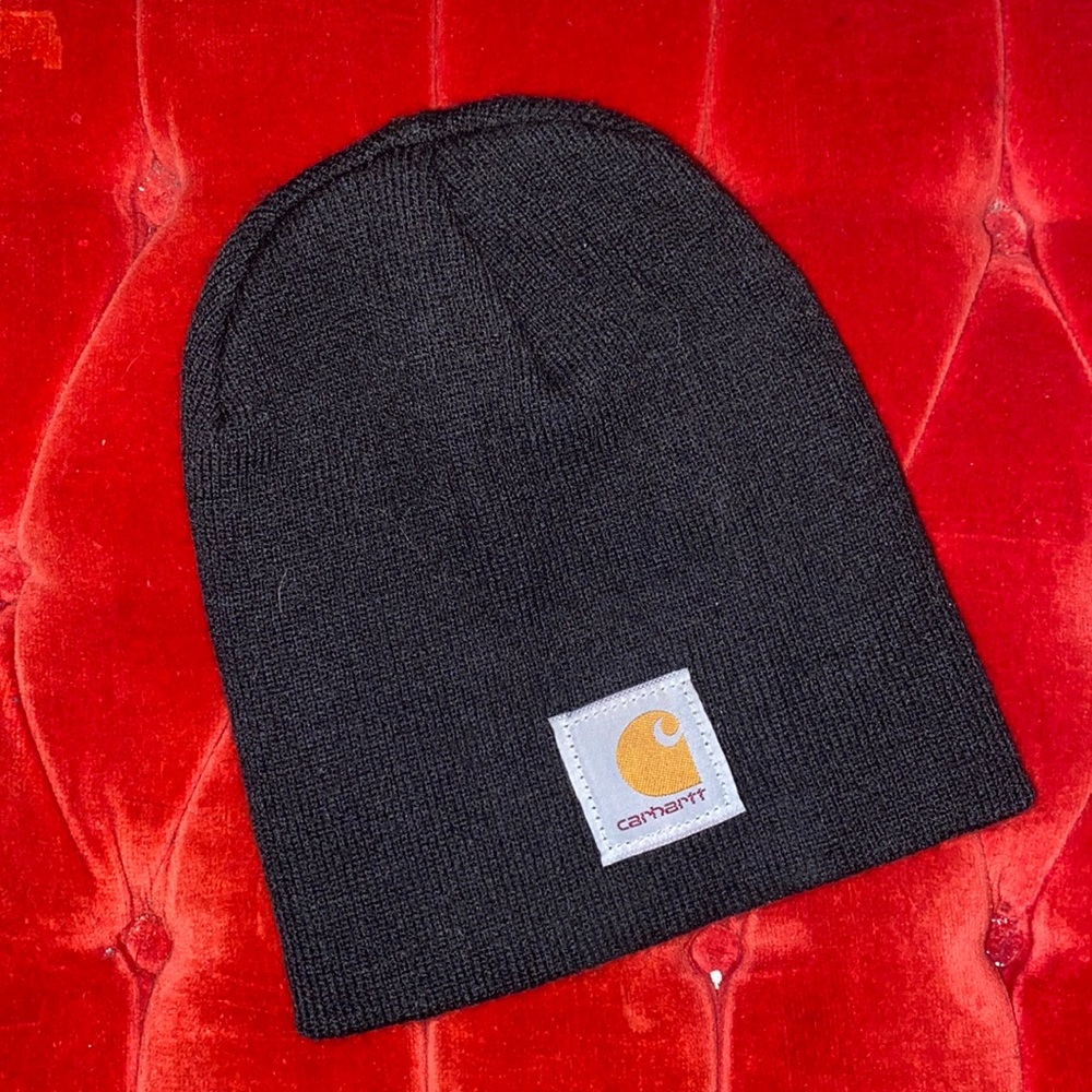 Perfect for fall and winter Carhartt beanie! NWOT